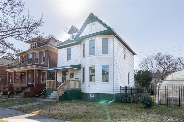 front view picture of 2547 Sheridan, Detroit, MI. 48214
