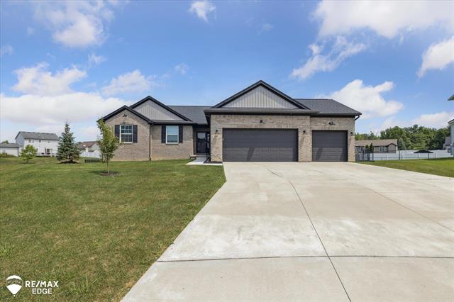 front view picture of 8185 Hidden Cove Ct, Grand Blanc, MI. 48439