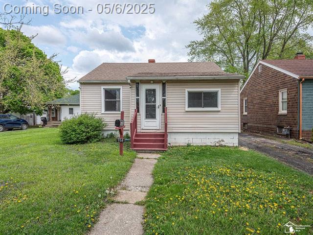 front view picture of 914 Maple Avenue, Monroe, MI. 48162