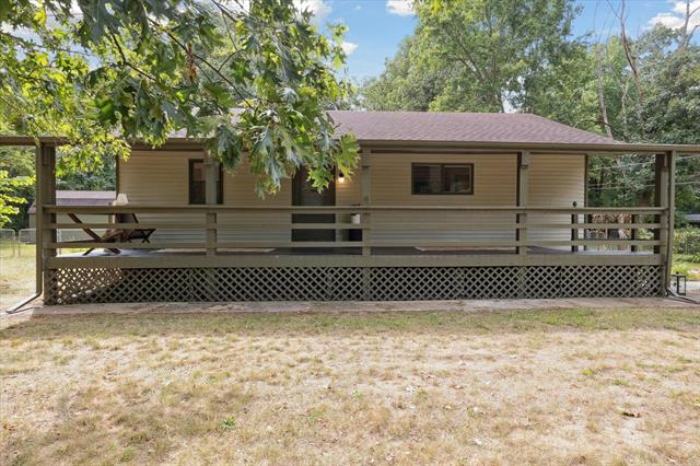 front view picture of 33113 Bertrand Street, Niles, MI. 49120