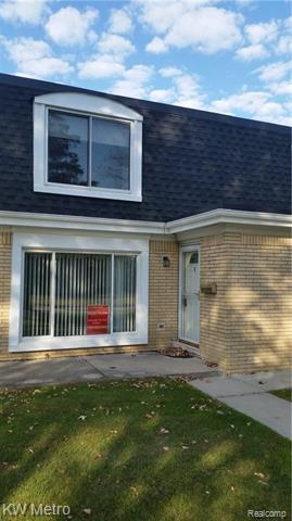 front view picture of 29696 City Center Drive, Warren, MI. 48093