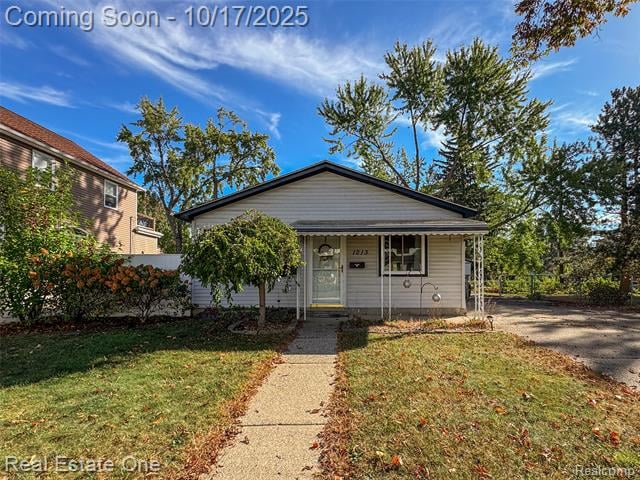 front view picture of 1213 Batavia Ave, Royal Oak, MI. 48067
