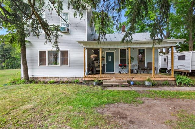 front view picture of 340 W Main, Stanton, MI. 48888