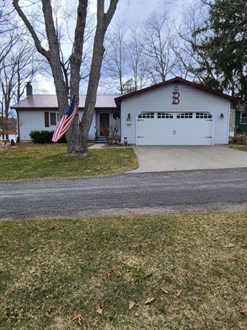 front view picture of 871 Louanne Dr, Stanton, MI. 48888