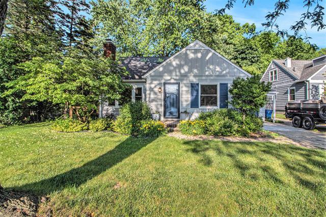 front view picture of 1801 Cayuga Place, Ann Arbor, MI. 48104