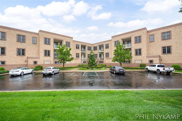 front view picture of 29 E 6Th Street, Holland, MI. 49423