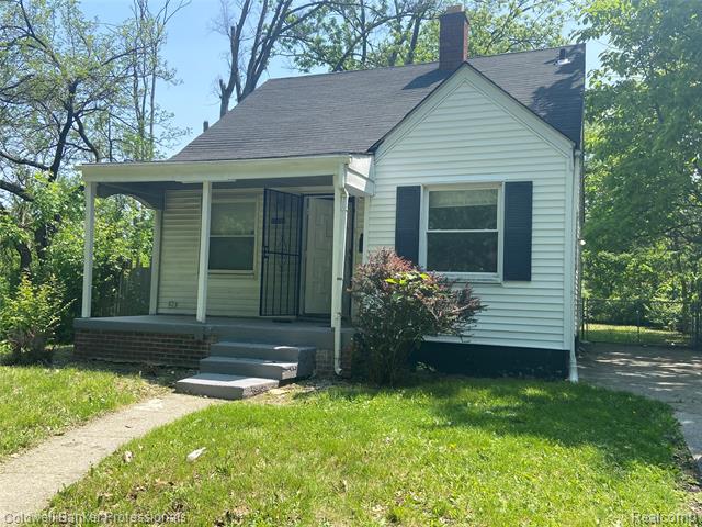 front view picture of 18498 Fielding Street, Detroit, MI. 48219