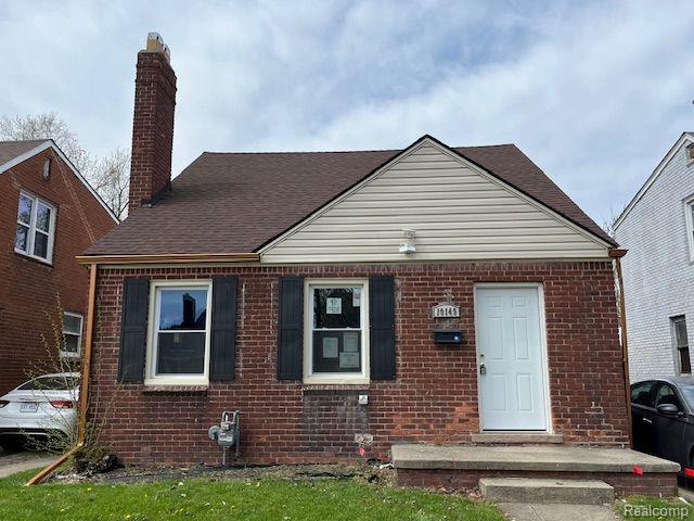 front view picture of 19149 Winthrop Street, Detroit, MI. 48235