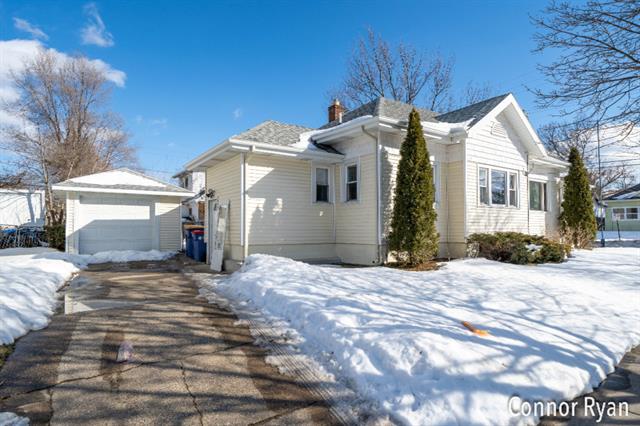 front view picture of 101 Witheyse  Street, Grand Rapids, MI. 49507