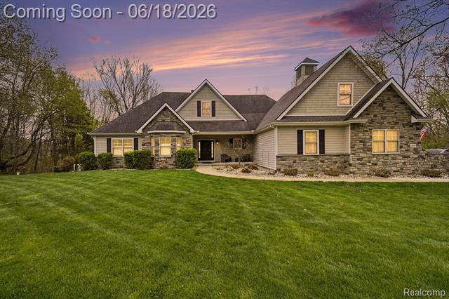front view picture of 12310 Ivy Lane, Fenton, MI. 48430