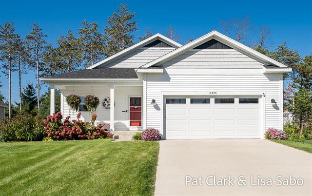 front view picture of 2426 Eagle Ridge, Muskegon, MI. 49444