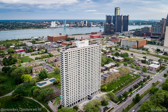 front view picture of 1300 E Lafayettee  Boulevard, Detroit, MI. 48207