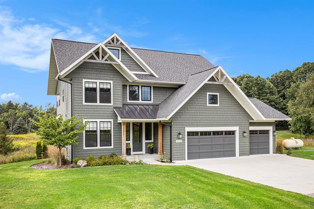 front view picture of 9030 S 8Th Street, Schoolcraft, MI. 49087