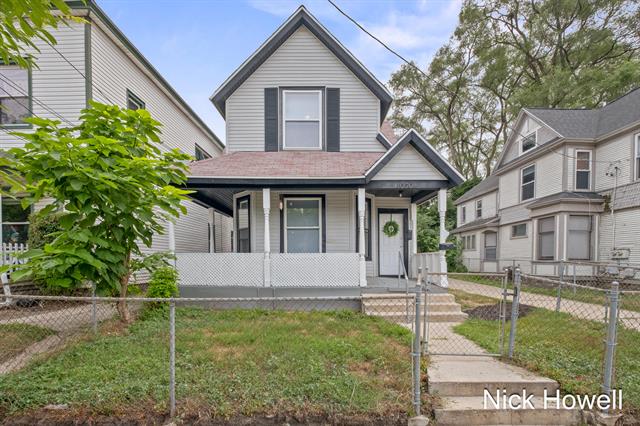 front view picture of 1050 Lafayettese  Avenue, Grand Rapids, MI. 49507