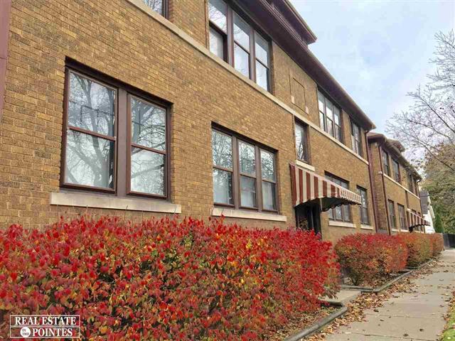 front view picture of 1300 Maryland, Grosse Pointe, MI. 48230