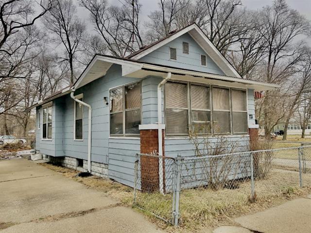 front view picture of 171 E Empire Avenue, Benton Harbor, MI. 49022