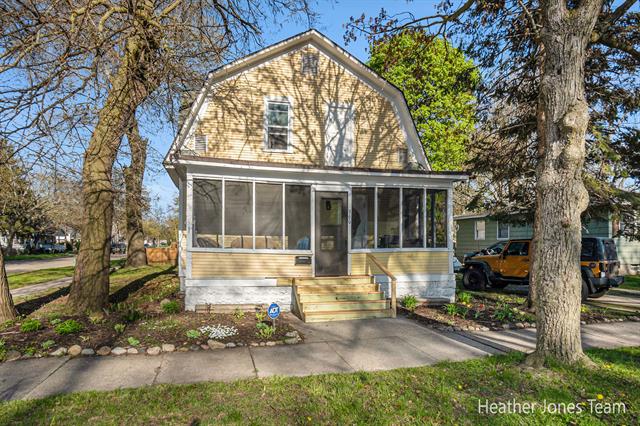 front view picture of 960 Williams Street, Muskegon, MI. 49442