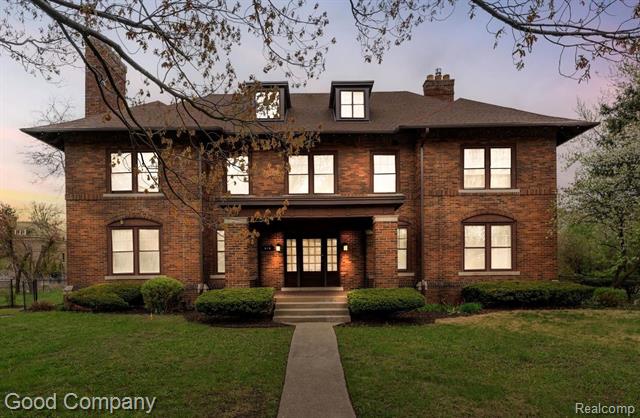 front view picture of 610 Chicago Boulevard, Detroit, MI. 48202