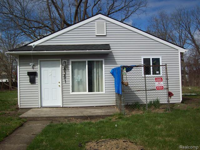 front view picture of 8291 Mettetal Street, Detroit, MI. 48228