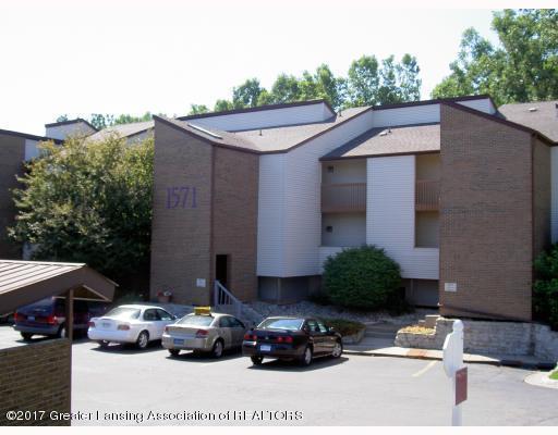 front view picture of 1571 W Pond Drive, Okemos, MI. 48864
