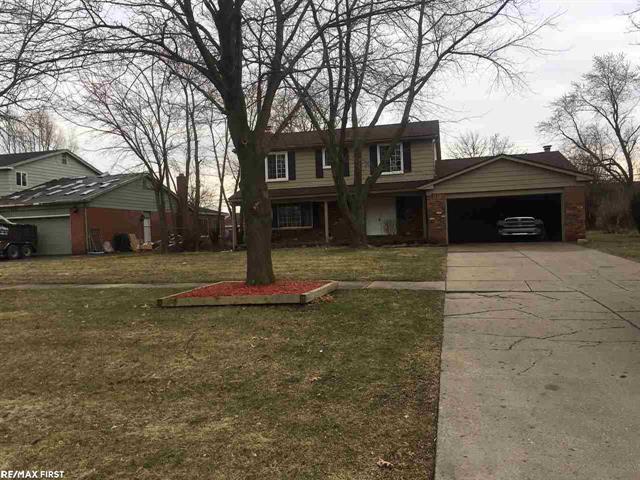 front view picture of 18161 Santa Ann Ave, Southfield, MI. 48076