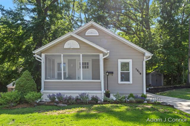 front view picture of 1516 Coloradose  Avenue, Grand Rapids, MI. 49507