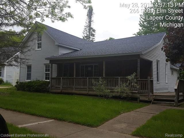 front view picture of 266 South Elm, Lapeer, MI. 48446