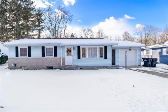 front view picture of 729 Hazen Street, Paw Paw, MI. 49079