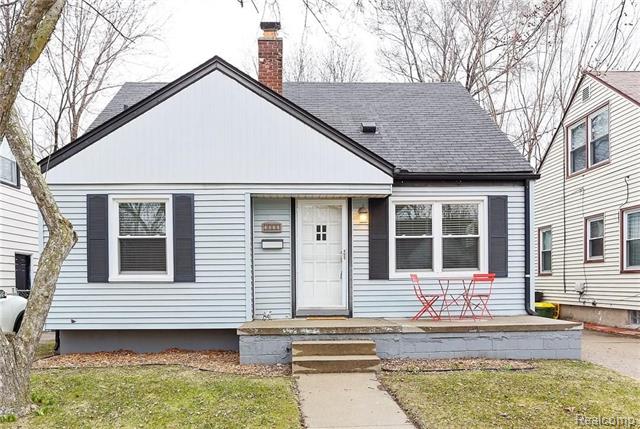 front view picture of 2023 Brockton Ave, Royal Oak, MI. 48067