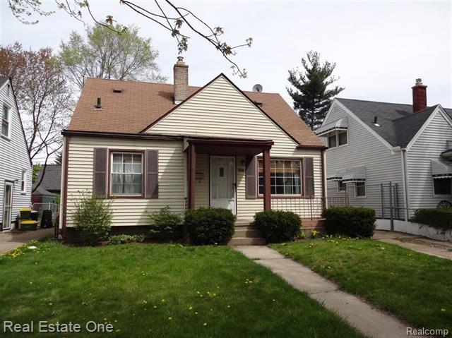 front view picture of 2027 Brockton Ave, Royal Oak, MI. 48067