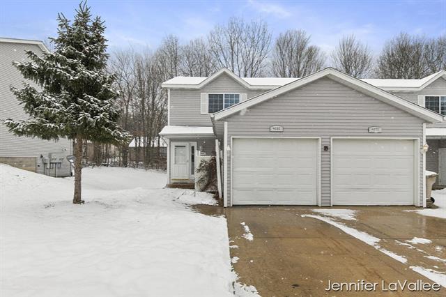 front view picture of 4032 Woodrush Lane, Comstock Park, MI. 49321
