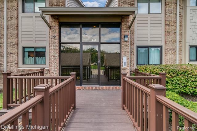 front view picture of 11723 Sycamore Drive, Plymouth, MI. 48170