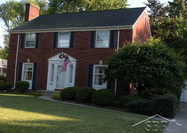 front view picture of 2411 Adams Blvd, Saginaw, MI. 48602