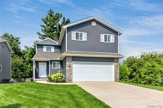 front view picture of 5372 Rural Terrace Court, Waterford, MI. 48329