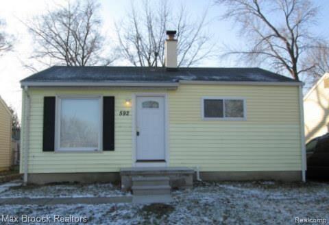 front view picture of 592 E Brockton Ave, Madison Heights, MI. 48071