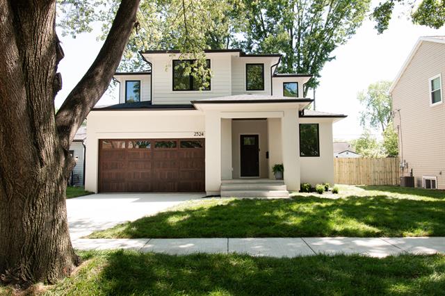 front view picture of 2324 Dallas Ave, Royal Oak, MI. 48067
