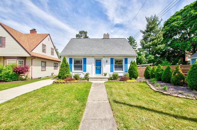 front view picture of 533 E Beech, East Lansing, MI. 48823