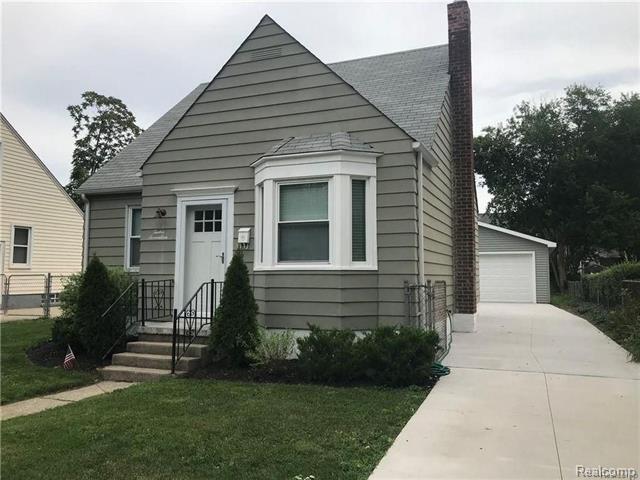 front view picture of 1217 Cherokee Ave, Royal Oak, MI. 48067
