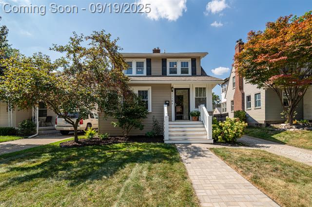 front view picture of 1118 Longfellow Ave, Royal Oak, MI. 48067