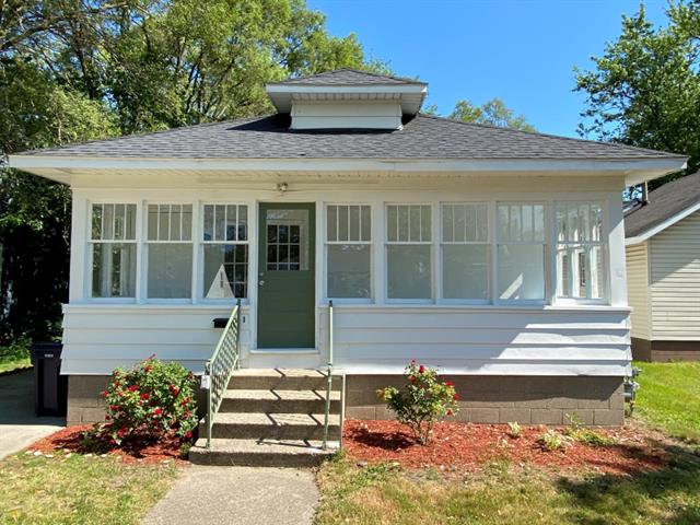 front view picture of 385 W 21St Street, Holland, MI. 49423
