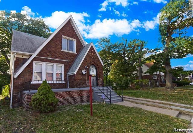 front view picture of 16653 Woodingham Drive, Detroit, MI. 48221