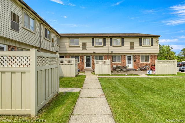front view picture of 24969 Mayfair, Flat Rock, MI. 48134