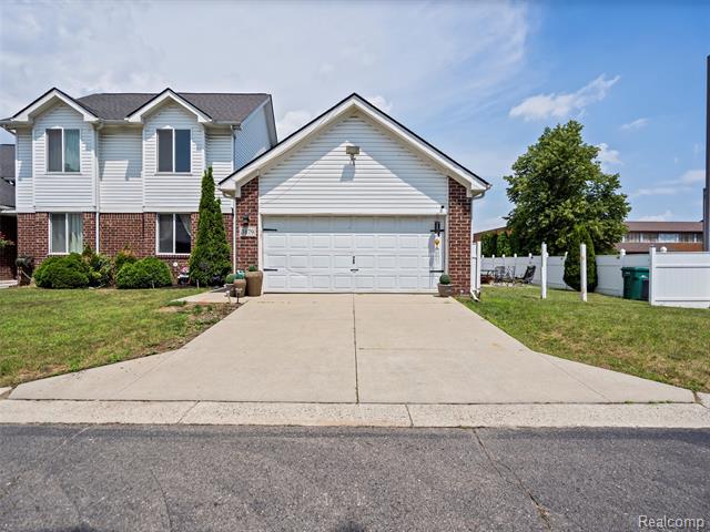 front view picture of 3879 Bodia Drive, Warren, MI. 48091