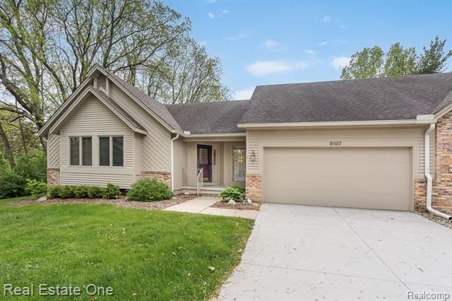 front view picture of 8187 Sawgrass Trail, Grand Blanc, MI. 48439