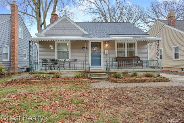 front view picture of 1203 Mclean Ave, Royal Oak, MI. 48067