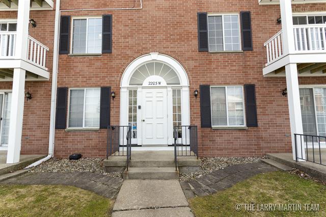 front view picture of 2203 Portersw  Street, Wyoming, MI. 49519