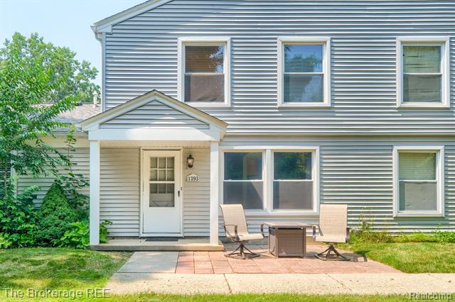 front view picture of 1393 Hobnail Court, Davison, MI. 48423
