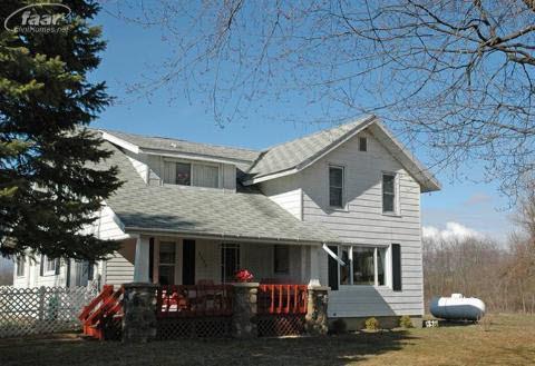 front view picture of 3272 Barnes, Millington, MI. 48746