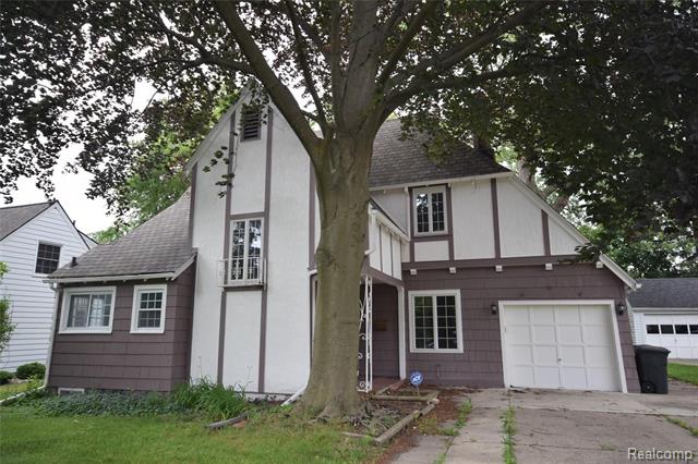 front view picture of 2119 Radcliffe Avenue, Flint, MI. 48503