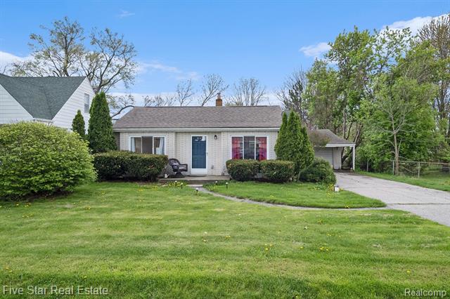 front view picture of 1503 Mark Street, Flint, MI. 48507